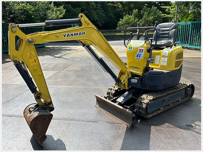 ヤンマー Vio10ミニ油圧ショベル・1トンクラス・ブレーカー配管付