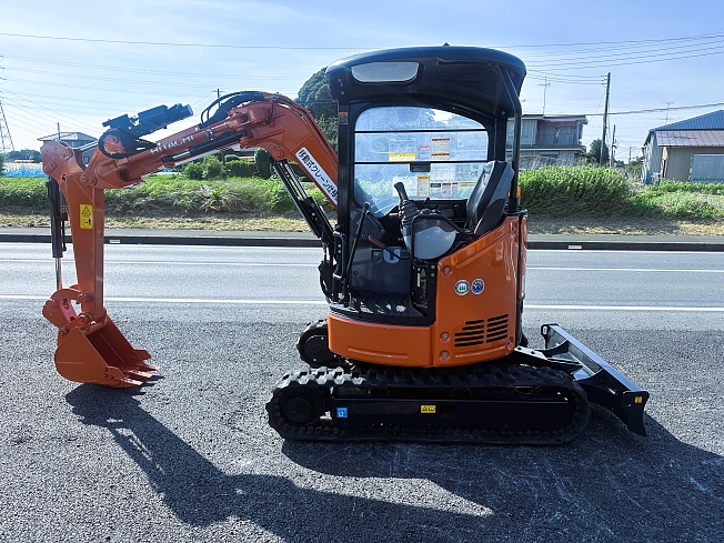 日立建機 ZX20UR-5A | 千葉県のミニ油圧ショベル(ミニユンボ