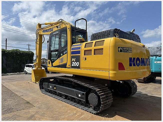 コマツPC200 Amazon.co.jp: NZG 1/50 KOMATSU PC200-8 crawler excavator