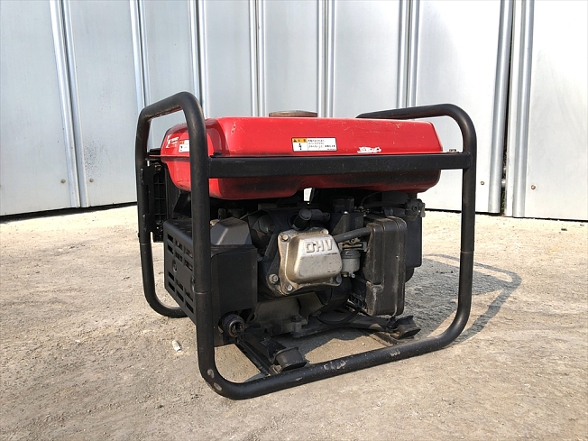 M1226 動作未/現状渡し☆売切☆新ダイワ iEG2500 インバーター発電機 発電