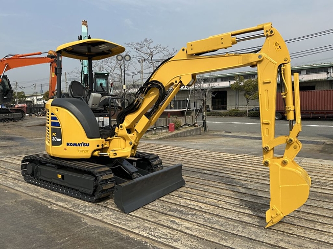 コマツ PC30MR-5 | 兵庫県のミニ油圧ショベル(ミニユンボ