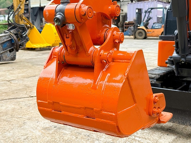 小物 HISA Compact Excavator - Wajax - Hitachi