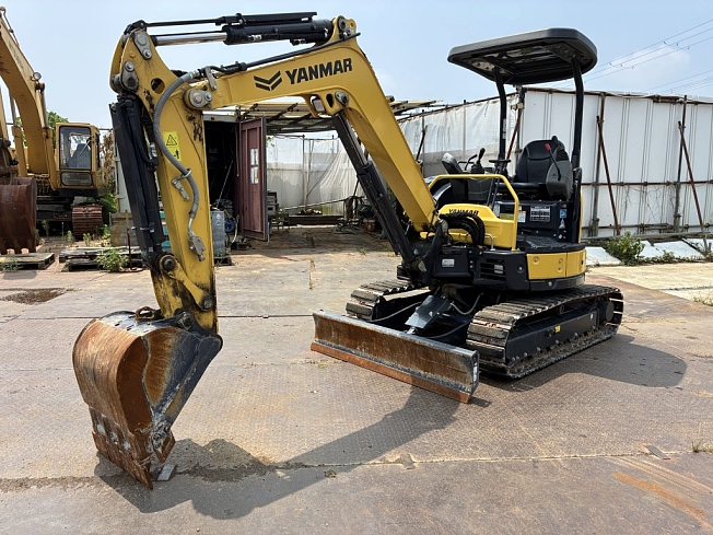 ヤンマー ViO30 (ViO30-6) ｷｬﾉﾋﾟｰ仕様 | 兵庫県のミニ油圧ショベル