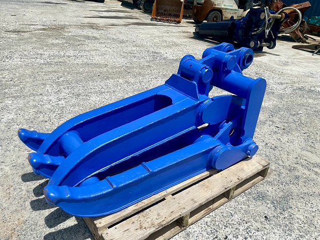 Others Narrow bucket (Attachments(Construction)) at Kumamoto