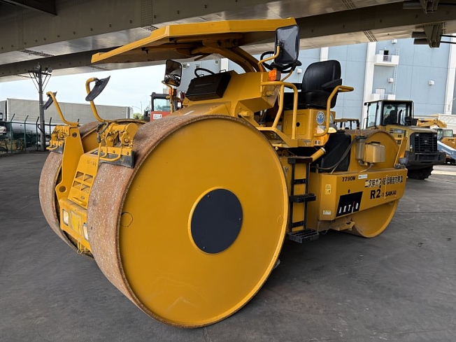 酒井重工業 マカダムローラー R2 1/50