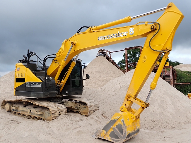 SUMITOMO SH235X-7 (Excavators) at Hokkaido, Japan | Buy used