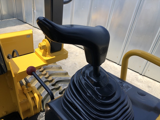 コマツ D21P-8E0 | 兵庫県のブルドーザー | BIGLEMON（ビッグレモン