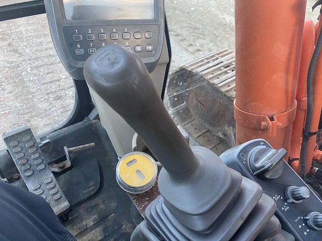 HITACHI ZX225USR-3 (Excavators) at Tochigi, Japan | Buy used
