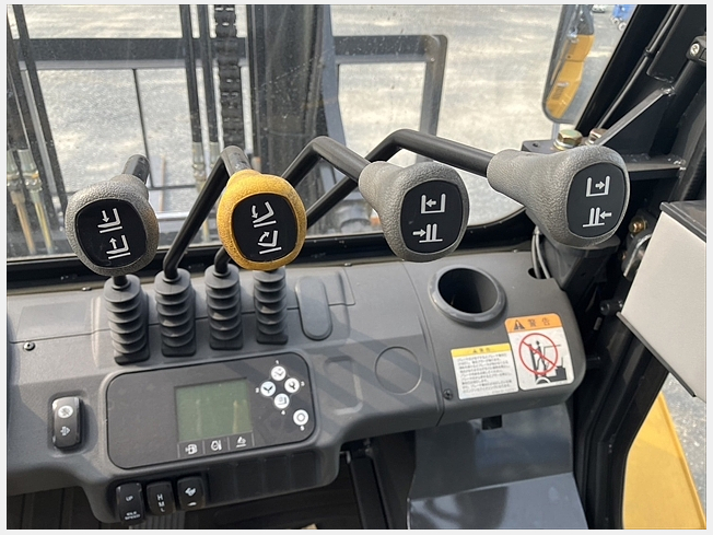 スパ様　お取引用 三菱ロジスネクスト FD80-4 | 岡山県のフォークリフト | BIGLEMON