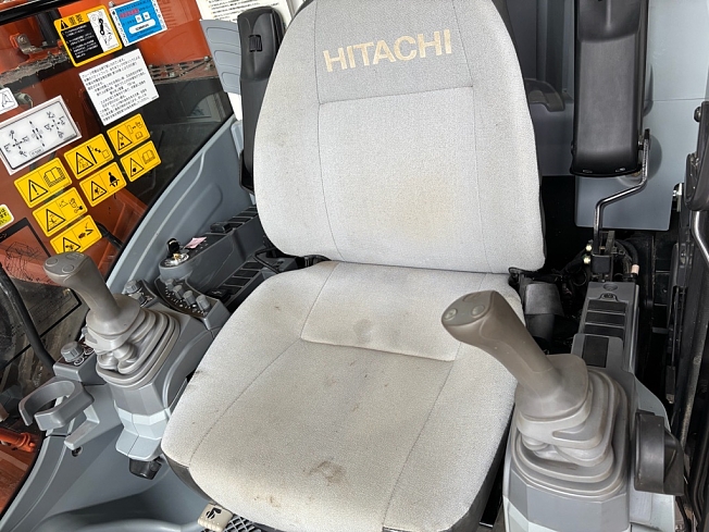 日立建機 ZX135US-7 | 福島県の油圧ショベル(ユンボ) | BIGLEMON