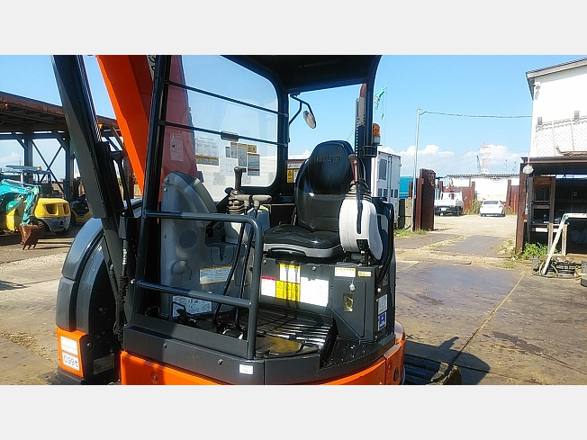 HITACHI ZX55UR-5B (Mini excavators) at Chiba, Japan | Buy