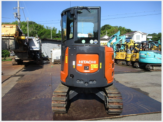 日立建機 ZX30U-5B | 大阪府のミニ油圧ショベル(ミニユンボ