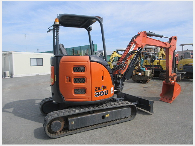 日立建機 ZX30U-5A | 熊本県のミニ油圧ショベル(ミニユンボ