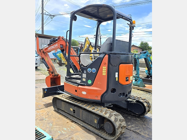 日立建機 ZX30U-5A | 熊本県のミニ油圧ショベル(ミニユンボ