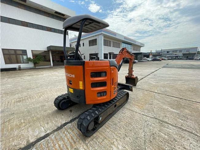 日立建機 ZX20U-5A | 鹿児島県のミニ油圧ショベル(ミニユンボ