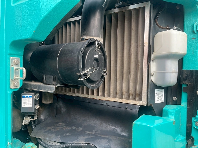 KOBELCO SK135SRD-5 本体のみ KOBELCO SK135SRD-5 本体のみ KOBELCO SK135SRD-5 本体のみ