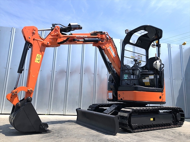 日立建機 ZX30UR-5B | 兵庫県のミニ油圧ショベル(ミニユンボ