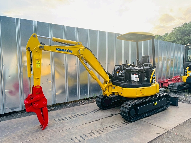 ユンボ、油圧ショベル、コマツpc30mr-3 配管付き