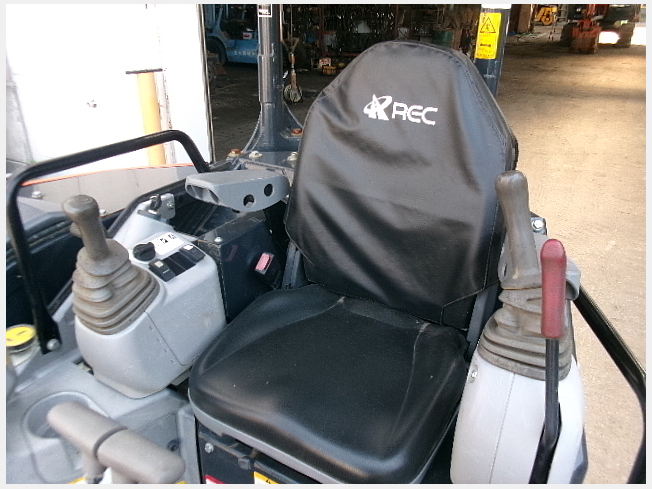 日立建機 ZX30U-5B | 大阪府のミニ油圧ショベル(ミニユンボ