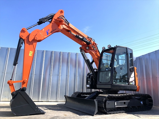 もも＆ 日立建機 ZX75UR-5B | 兵庫県の油圧ショベル(ユンボ) | BIGLEMON