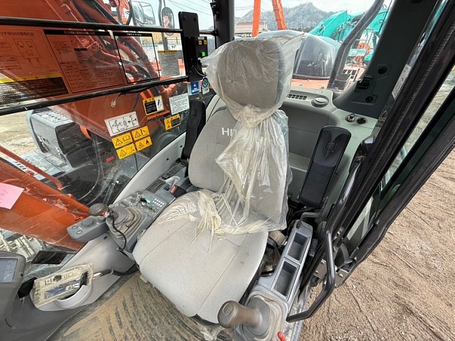 HITACHI ZX210K-6 (Excavators) at Hiroshima, Japan | Buy used