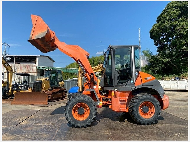 日立建機 ZW80 | 大阪府のタイヤショベル(ホイールローダー