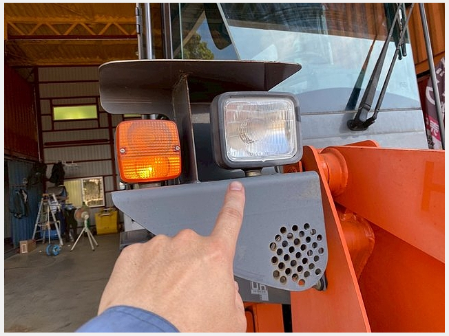 日立建機 ZW80 | 大阪府のタイヤショベル(ホイールローダー