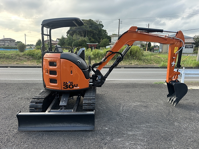 ゆーみん様 日立建機 ZX30U-5B | 千葉県のミニ油圧ショベル(ミニユンボ
