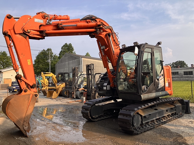 ユー HITACHI ZX135USOS-5B (Excavators) at Saitama, Japan | Buy