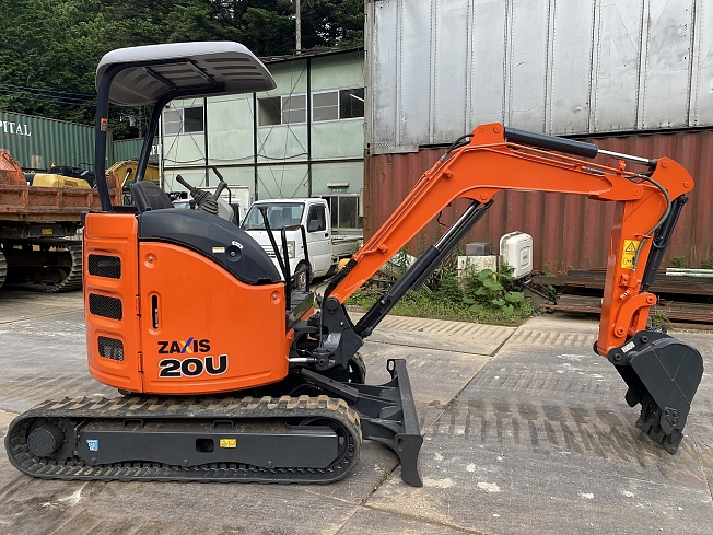 日立建機 ZX20U-5A | 栃木県のミニ油圧ショベル(ミニユンボ