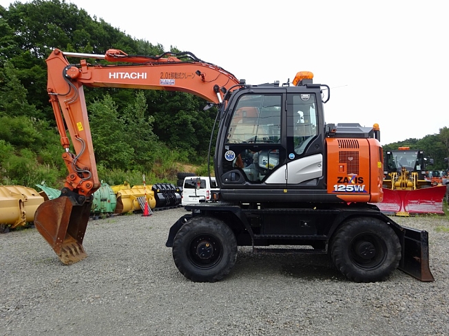 ダンボー 日立建機 ZX75UR-5B ユンボ（バックホー）0.25クラス 富山県中古