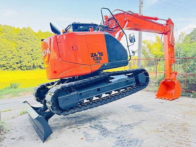 日立建機 ZX135US-5B | 千葉県の油圧ショベル(ユンボ