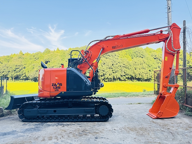 骨董品です 日立建機 ZX135US-3 | 茨城県の油圧ショベル(ユンボ) | BIGLEMON