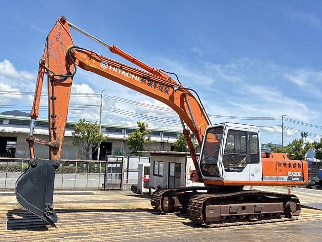 HITACHI EX200-1 (Excavators) at Hyogo, Japan | Buy used Japanese
