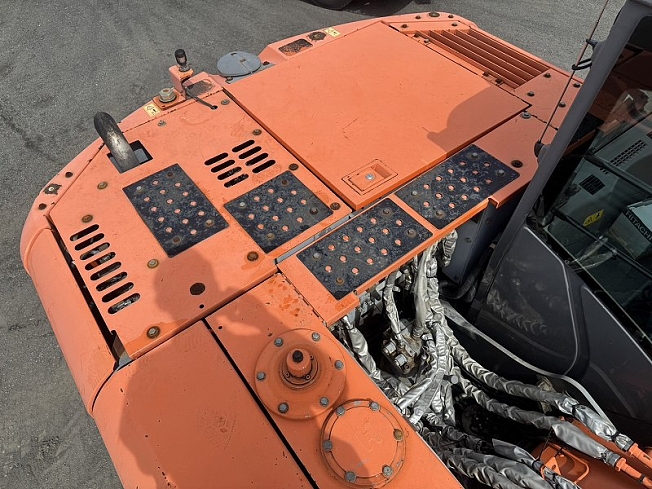 HITACHI ZX145W-3 (Excavators) at Hokkaido, Japan | Buy used