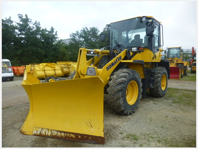 コマツ WA100-8 価格は本文に記載