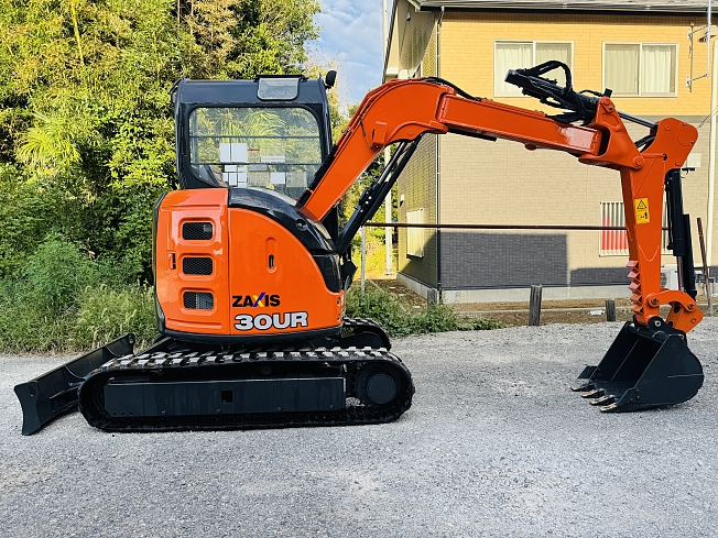 HITACHI ZX30UR-5B (Mini excavators) at Chiba, Japan | Buy