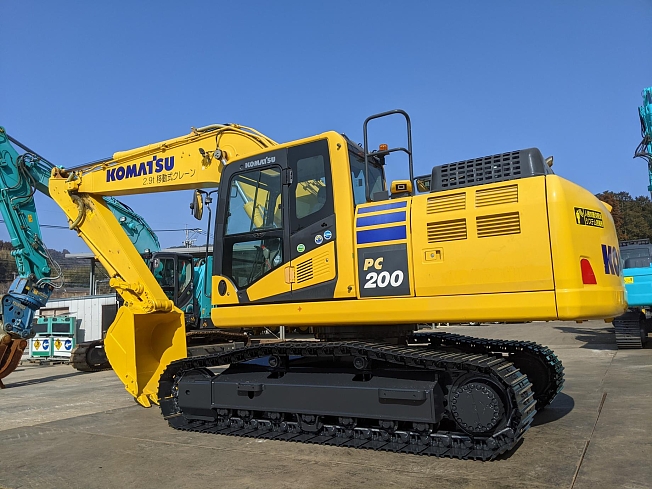 KOMATSU PC200-11 (Excavators) at Oita, Japan | Buy used Japanese