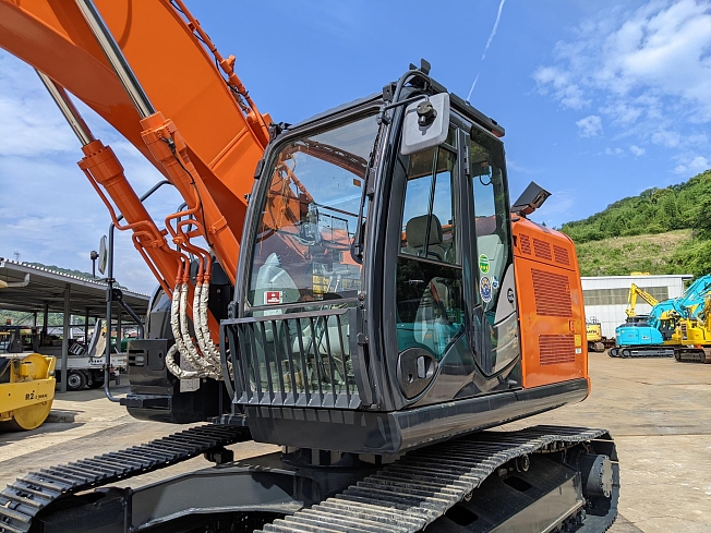 てとてと 日立建機 ZX225USR-6 | 大分県の油圧ショベル(ユンボ) | BIGLEMON