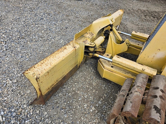 コマツ D20P-7E | 北海道のブルドーザー | BIGLEMON（ビッグレモン