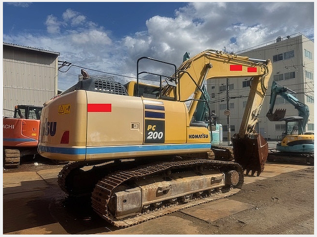 コマツ ★ PC 200―10モデル ケンキミュージアム | はたらくくるま・けんせつきかいの
