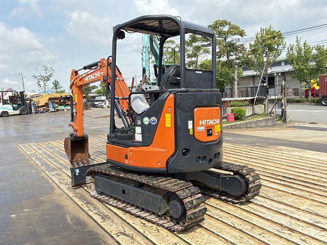 小物 kumayui HITACHI ZX30U-5B (Mini excavators) at Hyogo, Japan | Buy