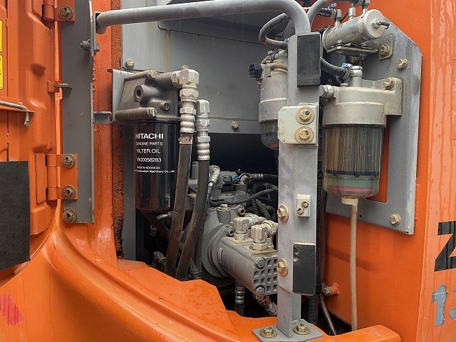 日立建機 ZX135US-5B | 栃木県の油圧ショベル(ユンボ