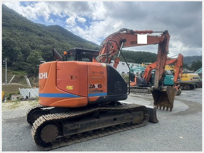 ギュビン 日立建機 ZX135US-3 | 千葉県の林業機械 | BIGLEMON（ビッグ