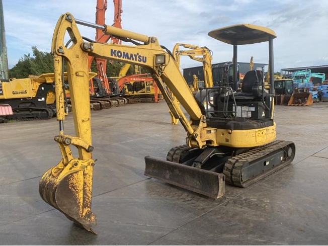 新作，限定セール コマツ☆PC58UU-3E0☆1823時間☆5.8tクラス