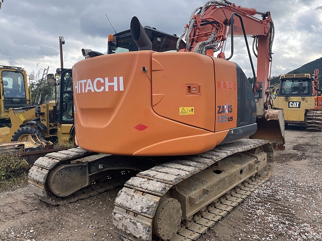 グランベル　中古 日立建機 ZX55UR-5B | 茨城県のミニ油圧ショベル(ミニユンボ