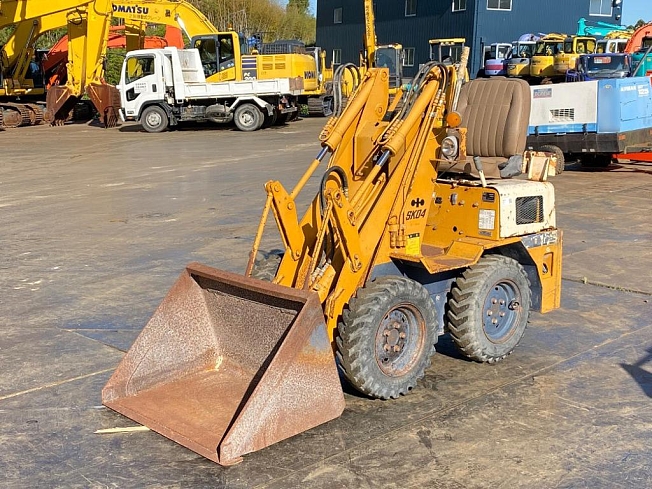コマツ SK04 ホイールローダー ショベルローダー 除雪機 難有 要現車確認 コマツ SK04 ホイールローダー ショベルローダー 除雪機 難有 要現車確認