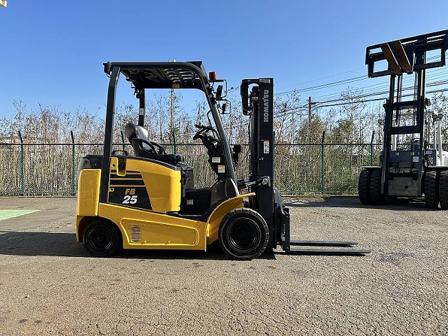 KOMATSU FB25-12 (Forklifts) at Saitama, Japan | Buy used Japanese