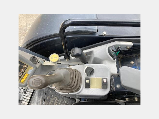 日立建機 ZX30U-5B | 長野県のミニ油圧ショベル(ミニユンボ