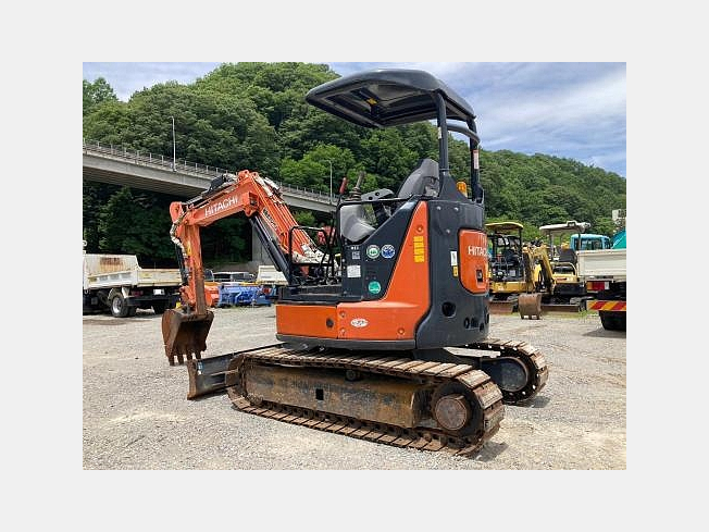 日立建機 ZX30U-5B | 長野県のミニ油圧ショベル(ミニユンボ